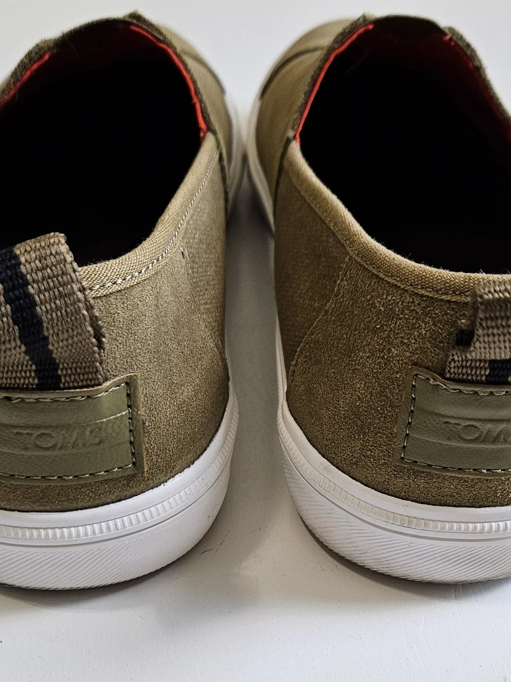 Toms suede comfortable versatile